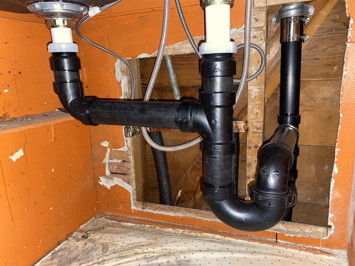 Professional Pipe Bursting equipment and tools on the job in Canfield